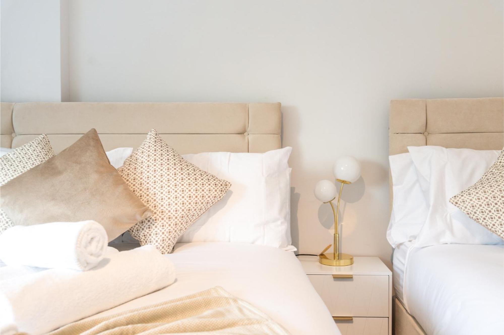 Sweet And Lovely 2Br With Free Parking Londra Esterno foto