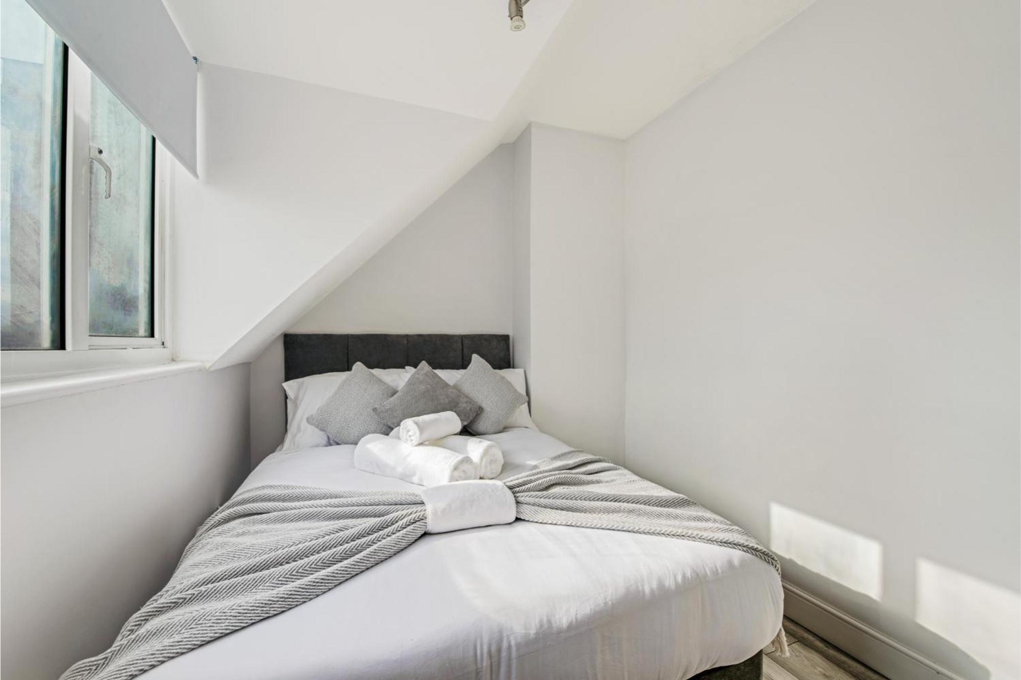 Sweet And Lovely 2Br With Free Parking Londra Esterno foto